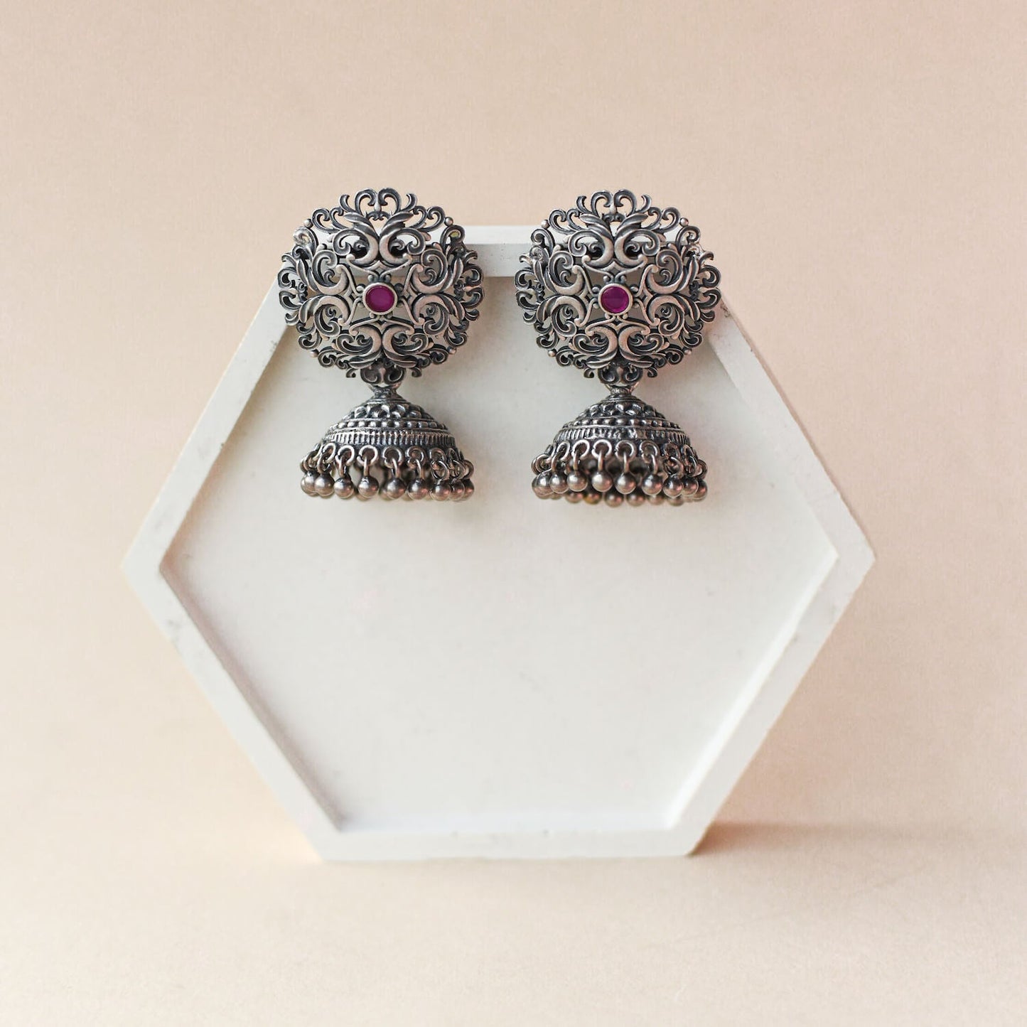 Gulabi Jhumki
