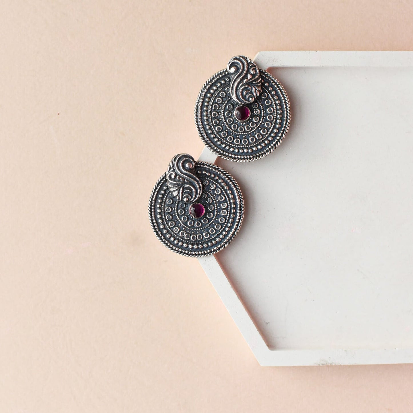 Vani Studs
