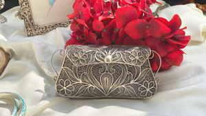 Introducing Silver Clutches to Personify the Regal Elegance of Every Woman
