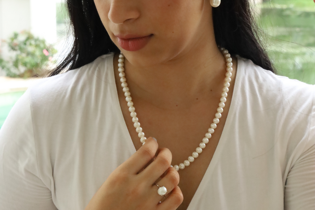 Amara pearl necklace