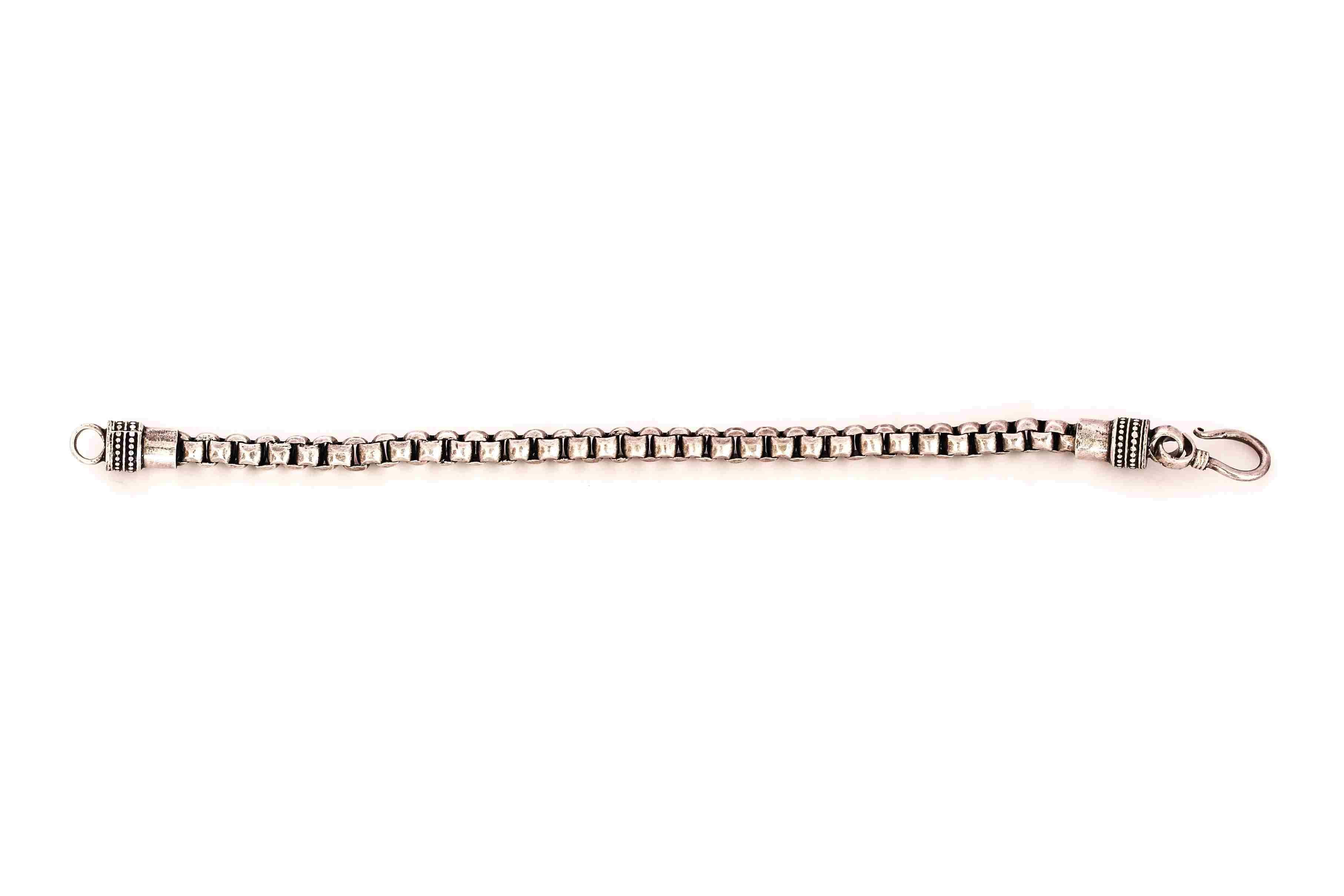 Chain linked silver bracelet 2