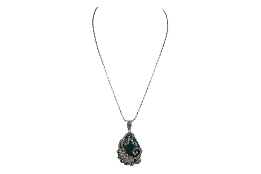 Green onyx pendant with marcasite design 2